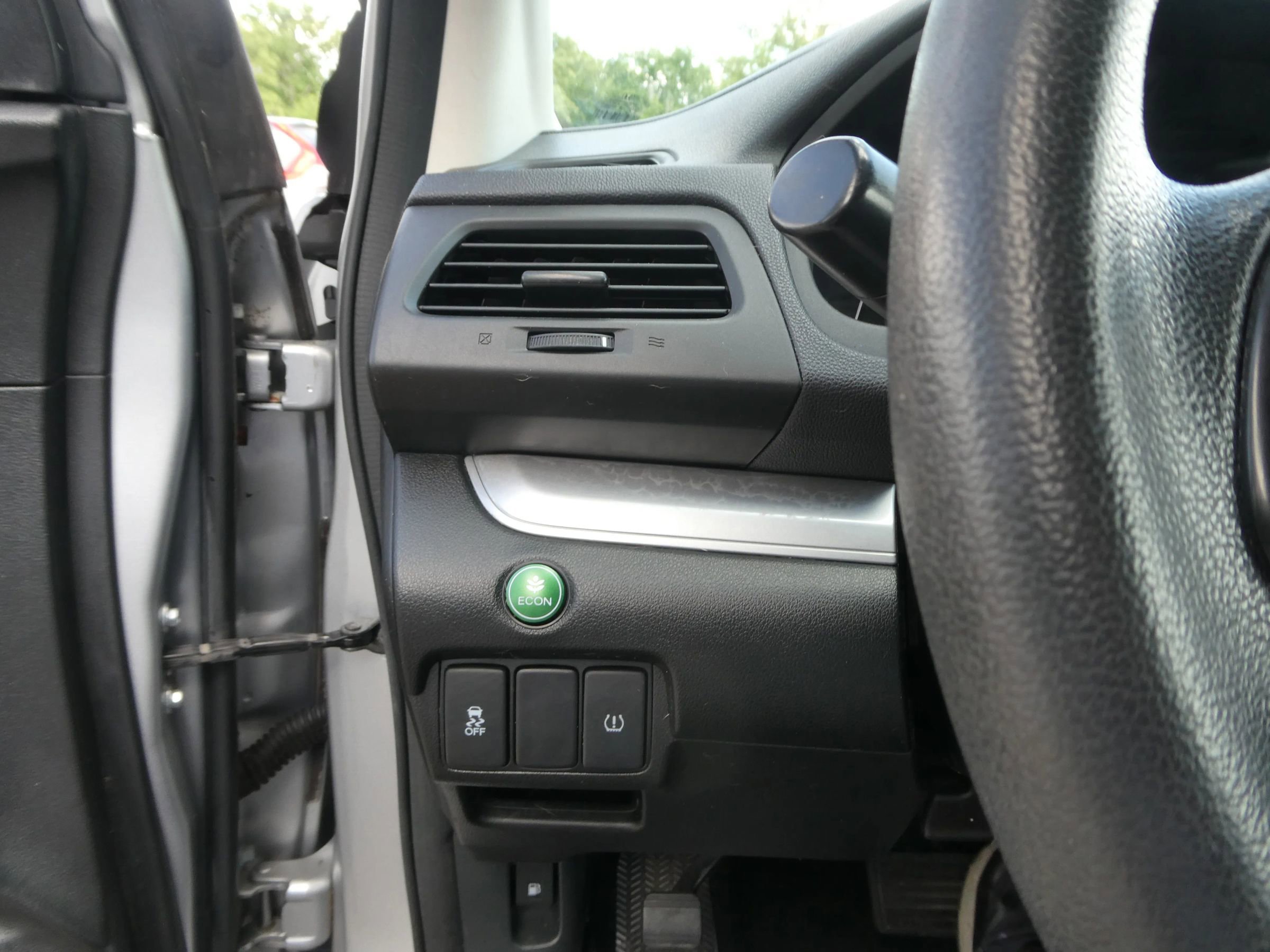 Used 2015 Honda CR-V LX image 15