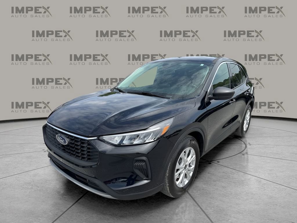 Used 2023 Ford Escape Active FWD image 1