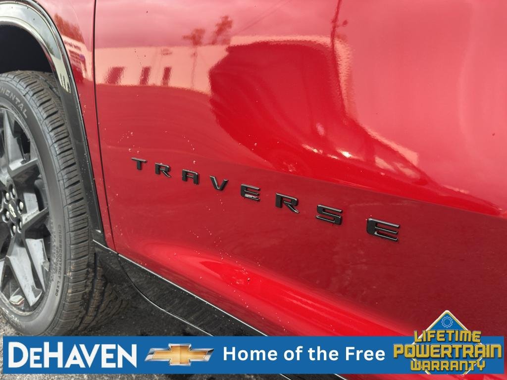 New 2026 Chevrolet Traverse RS w/ LPO, Floor Liner Package AWD/4WD image 31