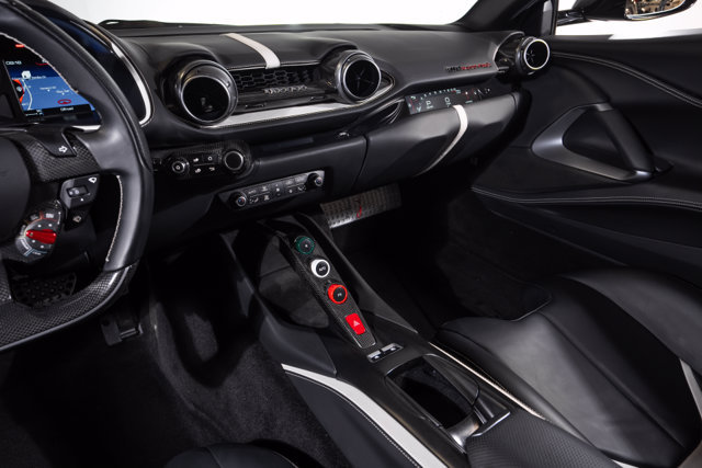 Used 2019 Ferrari 812 Superfast RWD image 33
