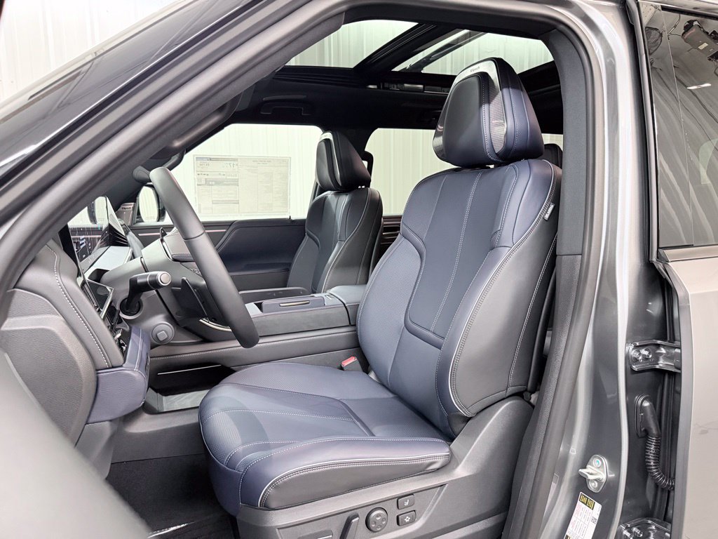 Certified 2026 INFINITI QX80 4WD w/ Sport Exterior Package image 13