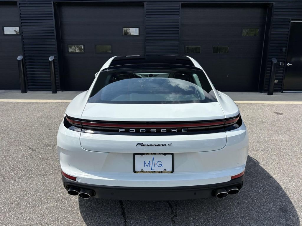 New 2025 Porsche Panamera image 9