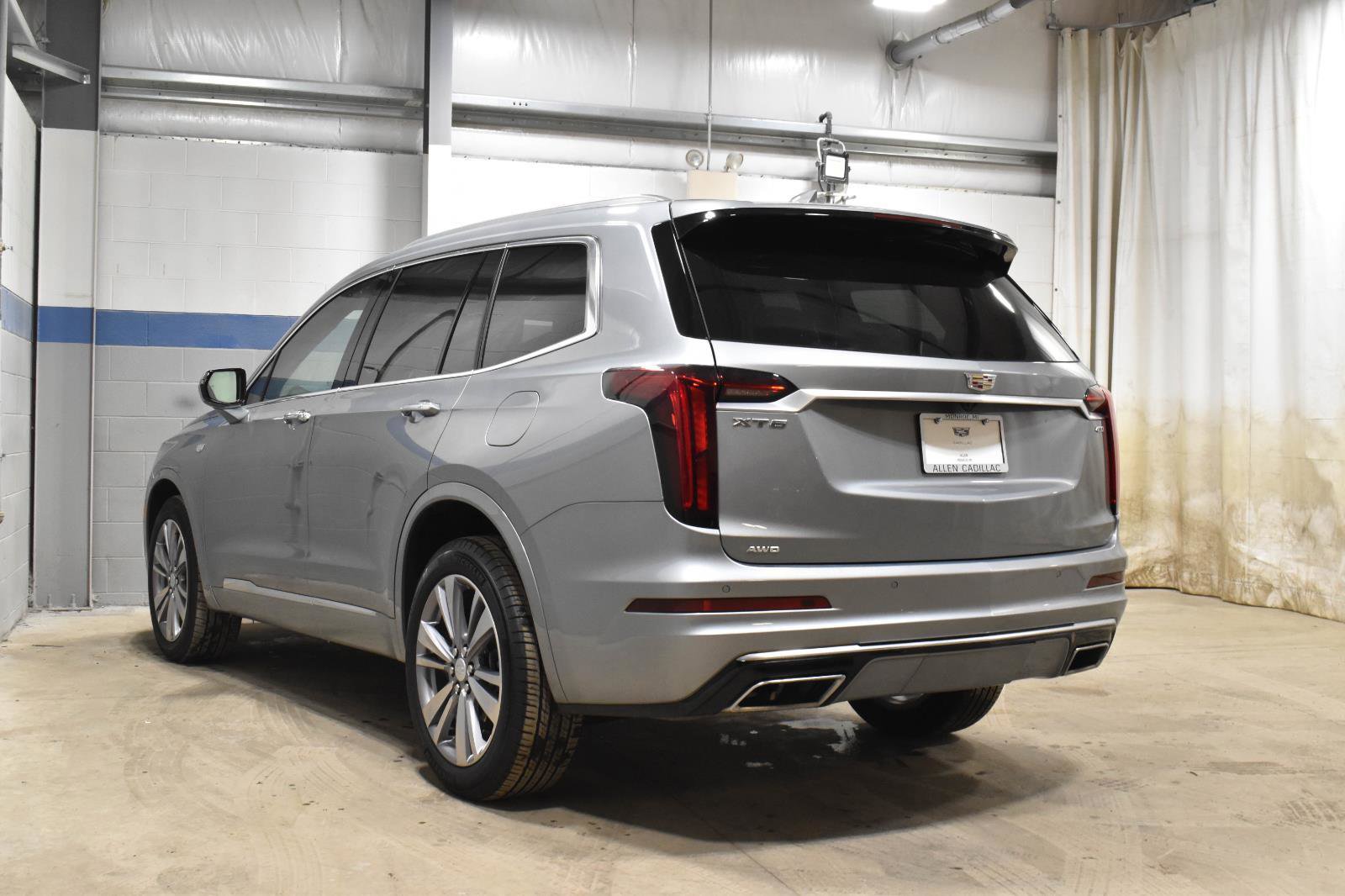 Certified 2025 Cadillac XT6 Premium Luxury image 27