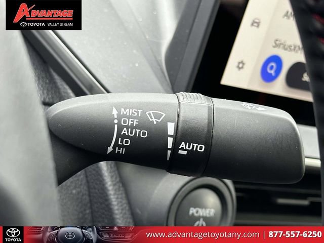 Used 2024 Toyota Prius Prime FWD image 28