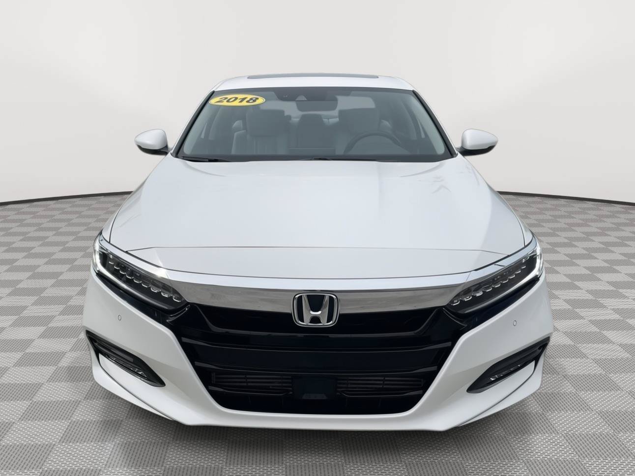 Used 2018 Honda Accord Touring image 15