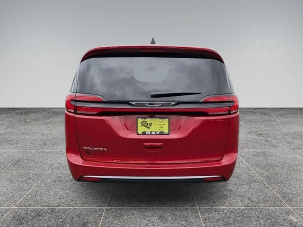 New 2027 Chrysler Pacifica Select FWD image 7