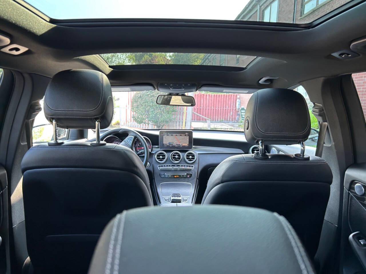 Used 2018 Mercedes-Benz GLC 300 4MATIC image 26