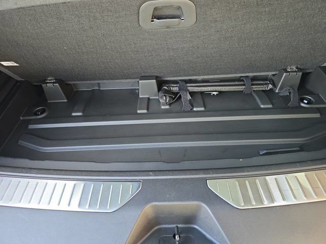 Used 2023 Chevrolet Tahoe High Country AWD/4WD image 19