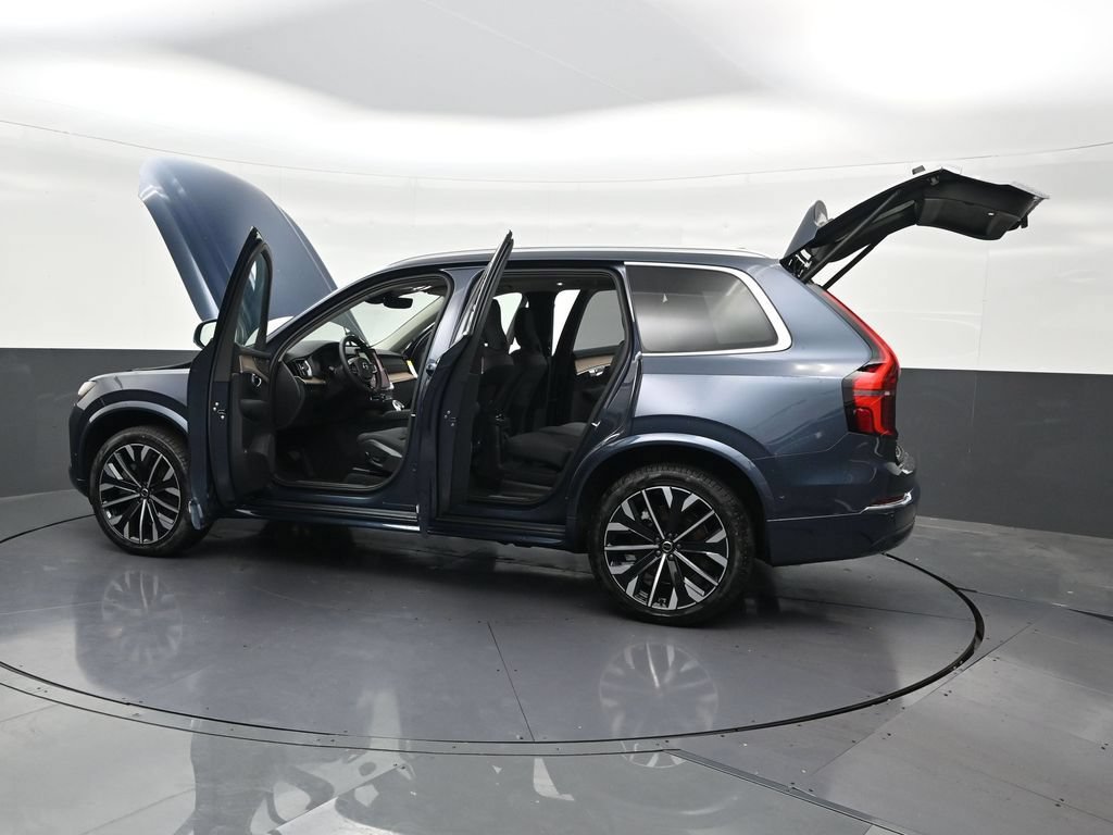 New 2026 Volvo XC90 T8 Plus AWD/4WD image 32