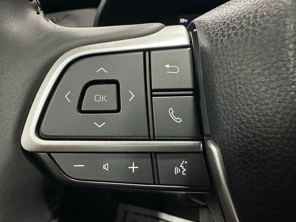 Used 2025 Toyota Grand Highlander AWD image 19