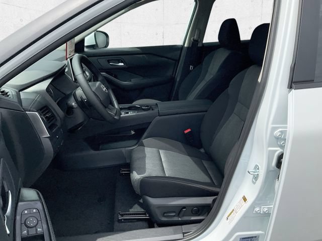 New 2026 Nissan Rogue SV w/ Cold Weather Package AWD/4WD image 12