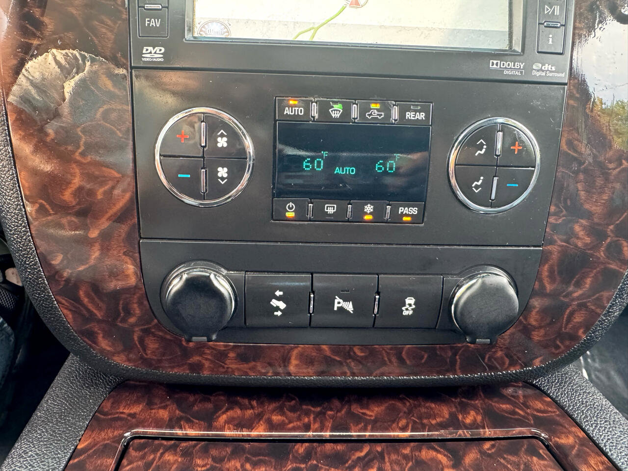 Used 2012 GMC Yukon Denali image 17