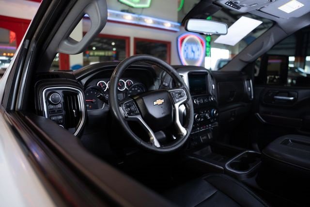Used 2022 Chevrolet Silverado 3500 LT w/ Convenience Package image 11