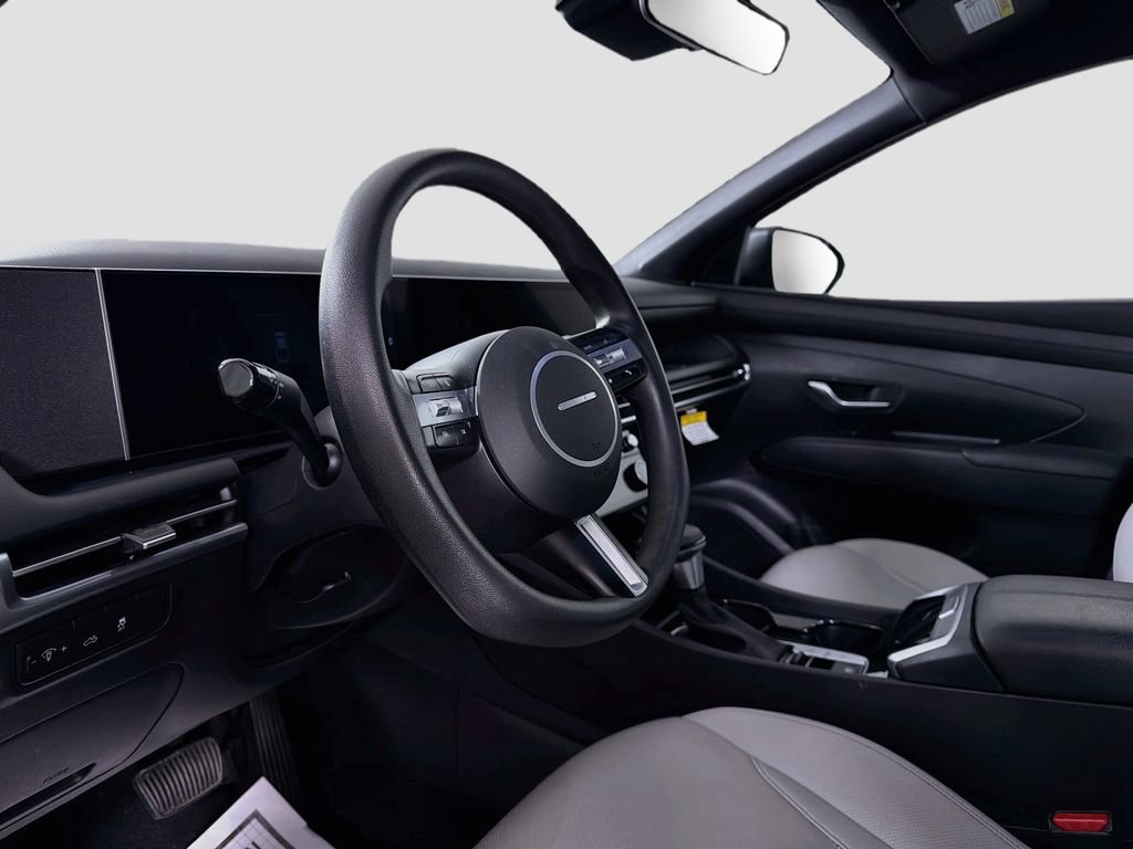 Used 2025 Hyundai Santa Cruz SEL FWD image 10