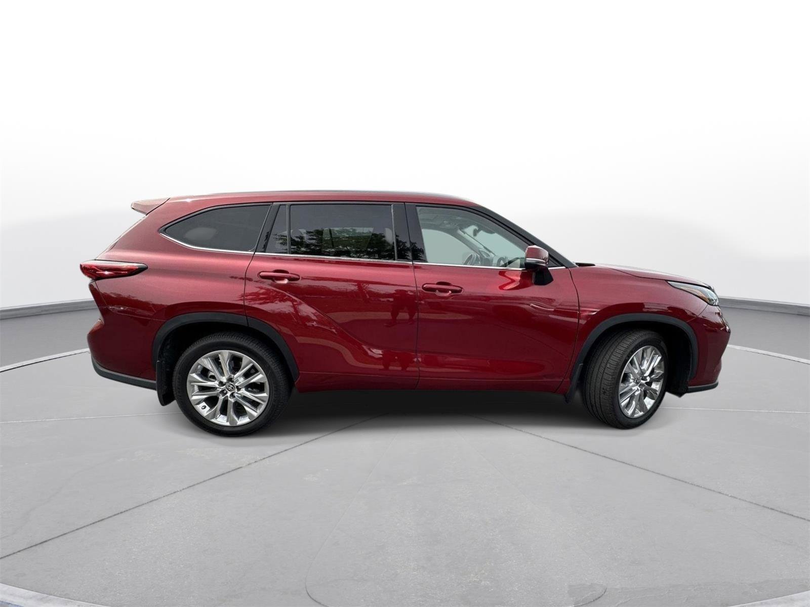 Used 2023 Toyota Highlander Limited image 5