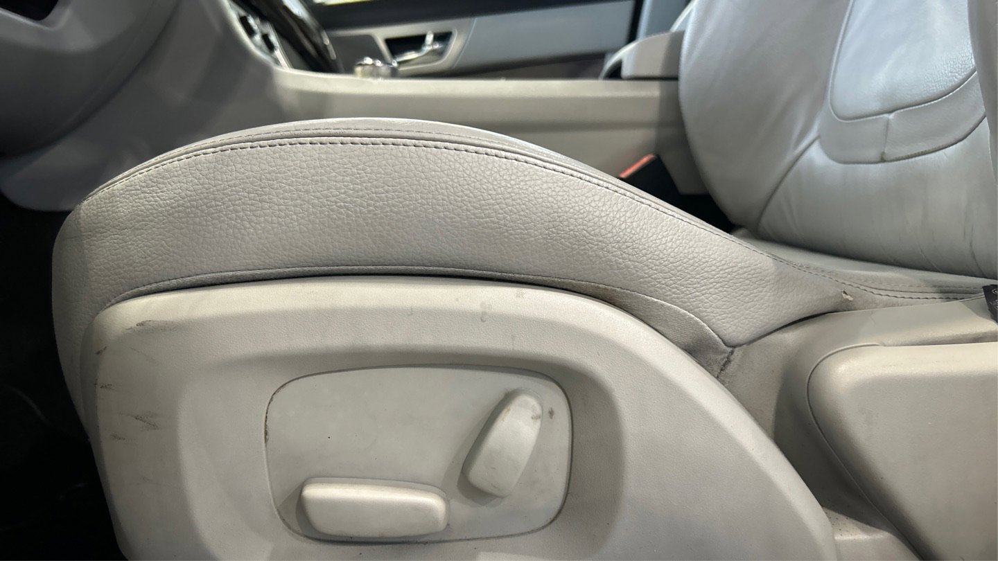 Used 2013 Jaguar XF 3.0 image 49