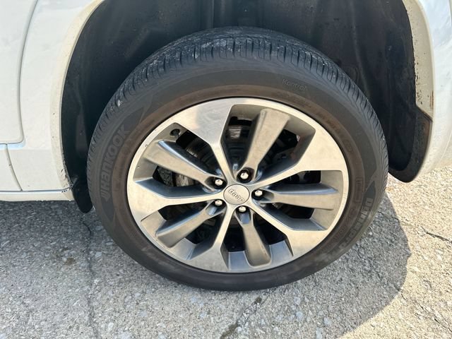 Used 2019 Jeep Cherokee Overland AWD/4WD image 48