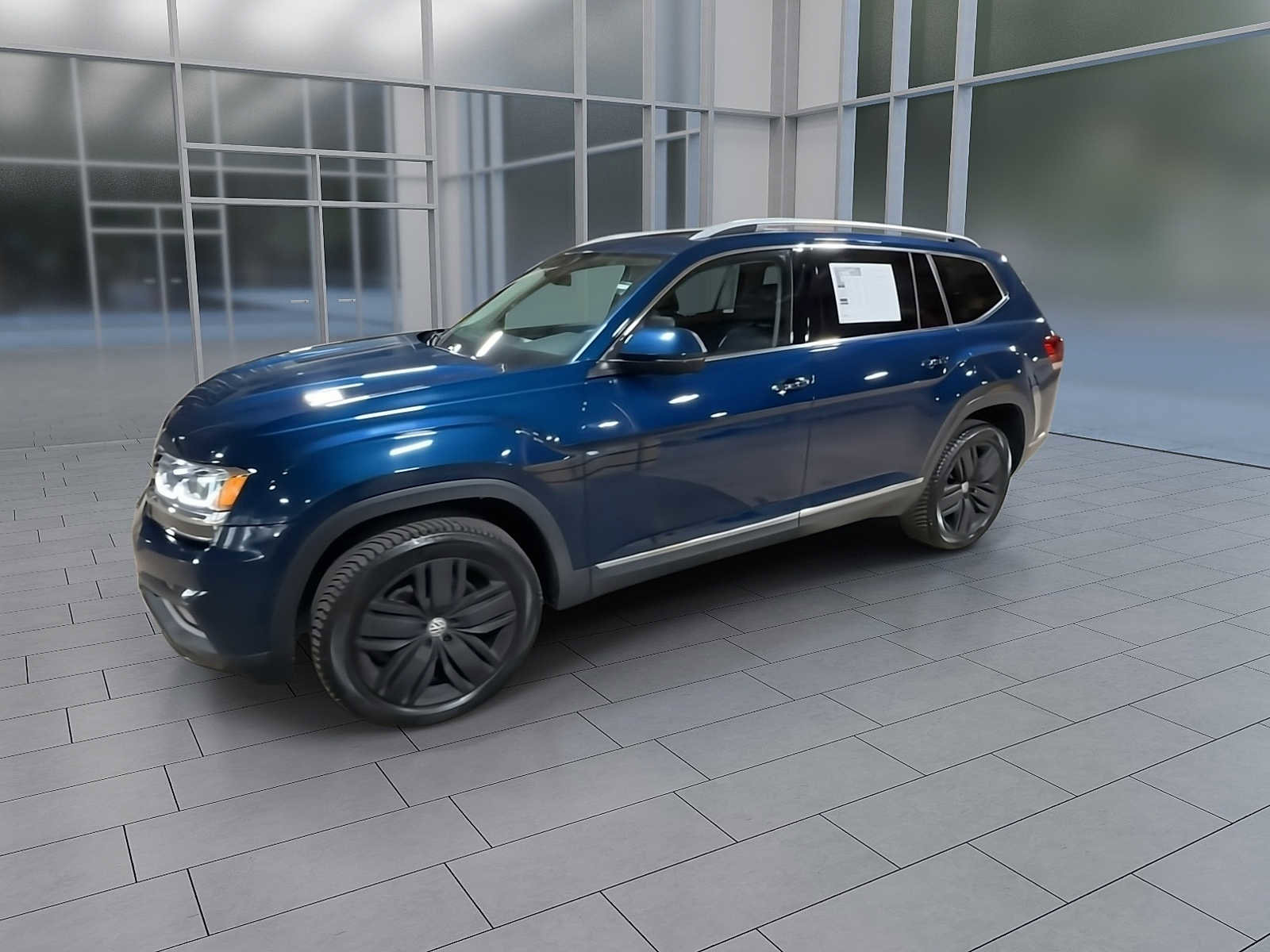 Used 2018 Volkswagen Atlas SEL Premium AWD/4WD image 4