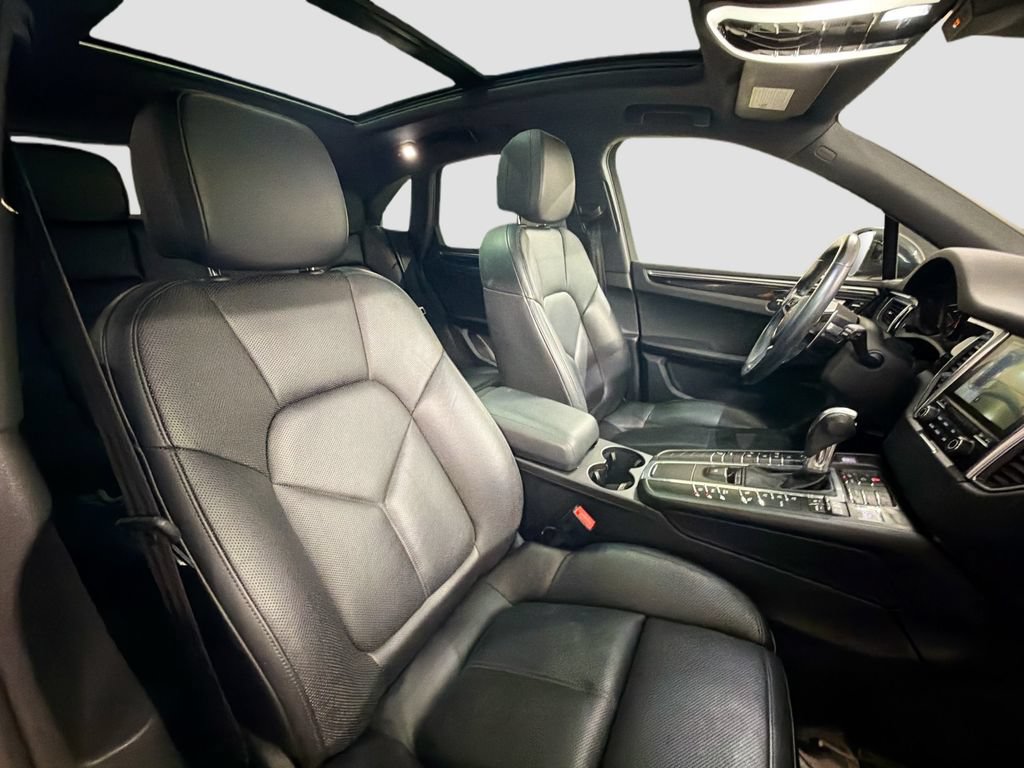 Certified 2017 Porsche Macan S AWD/4WD image 29