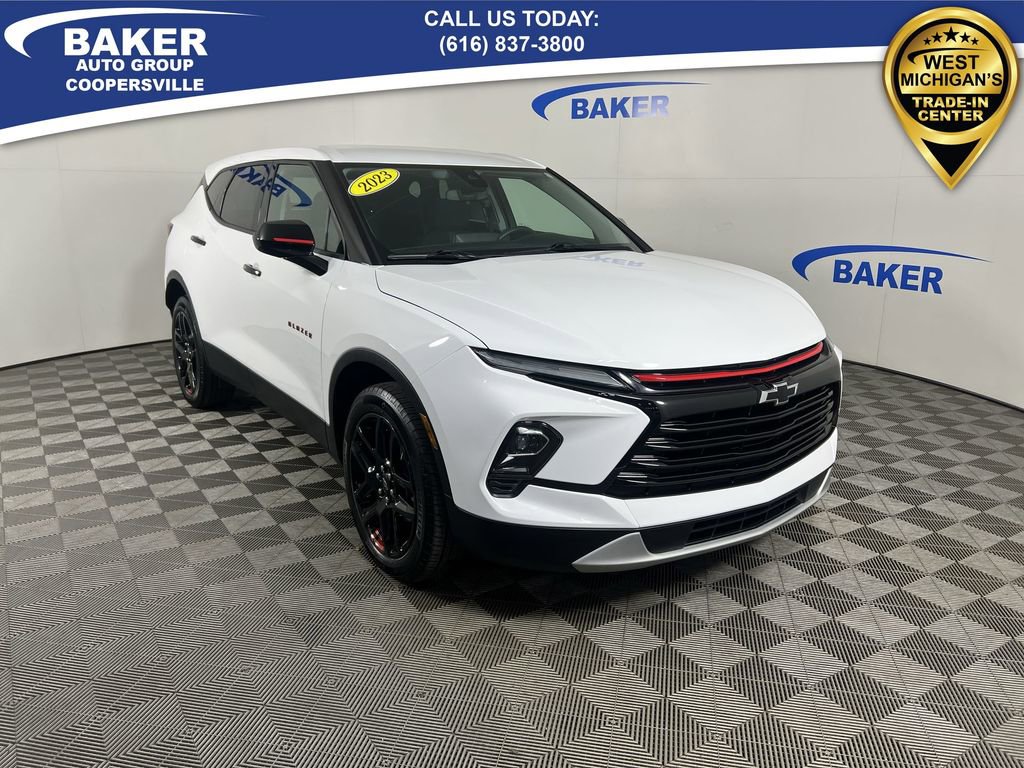Used 2023 Chevrolet Blazer LT image 2