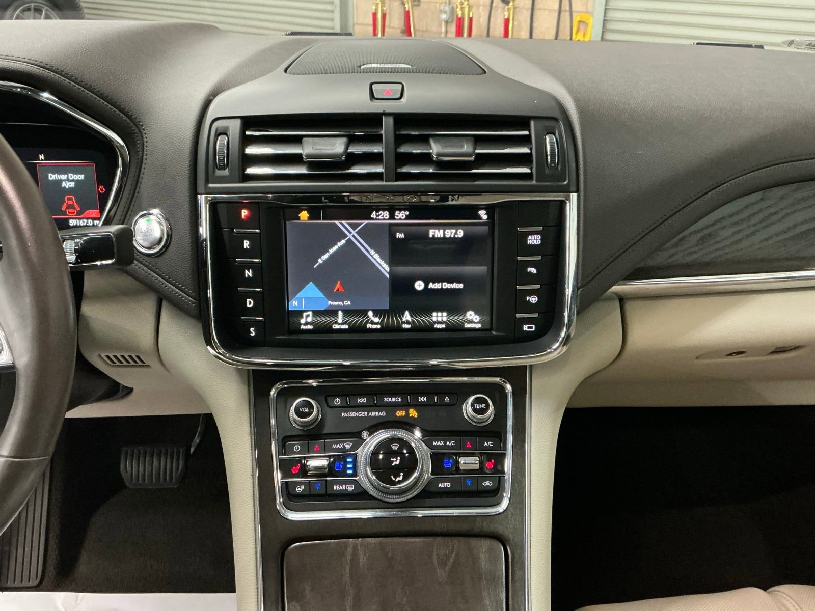 Used 2019 Lincoln Continental Reserve image 22