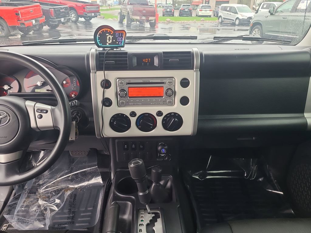Used 2012 Toyota FJ Cruiser 4WD image 32