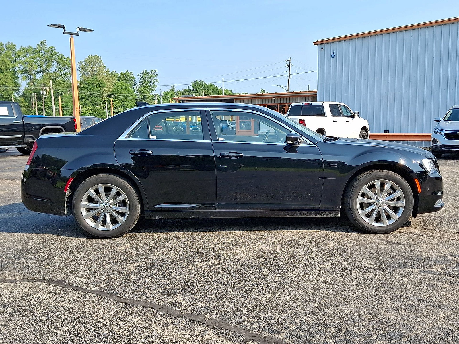 Used 2021 Chrysler 300 Touring L AWD/4WD image 26
