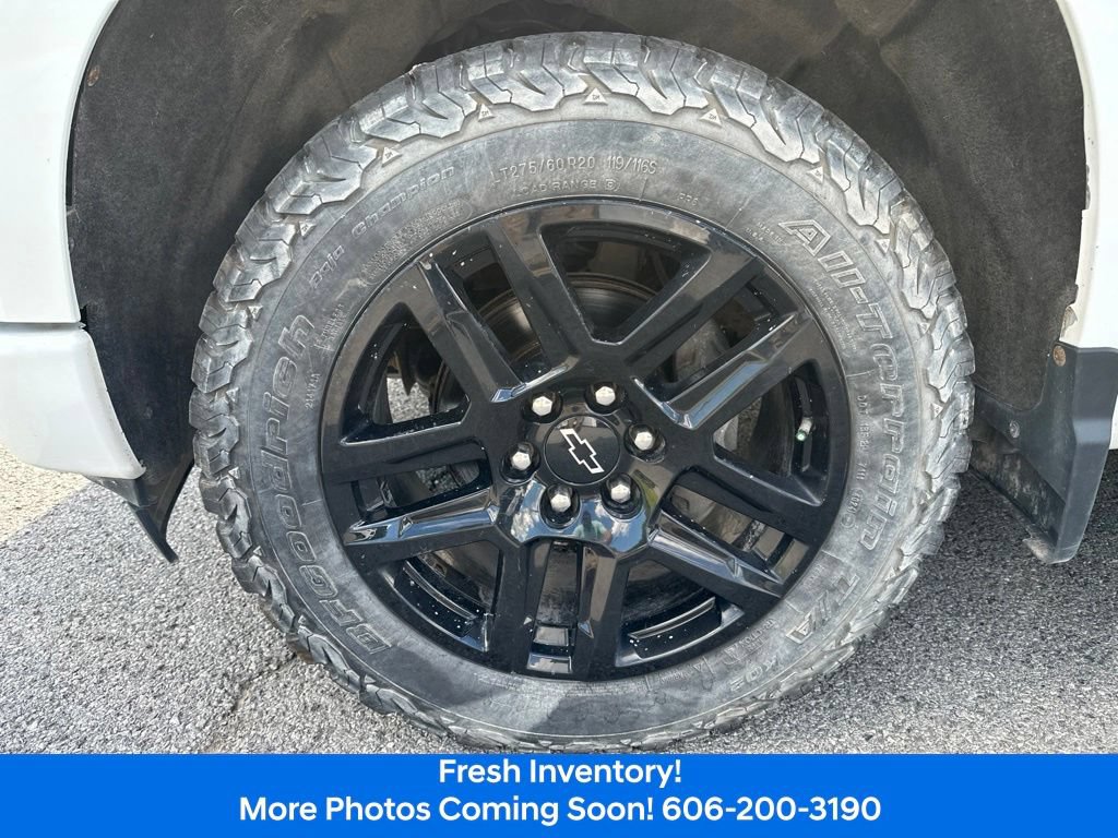 Used 2023 Chevrolet Silverado 1500 Custom AWD/4WD image 9