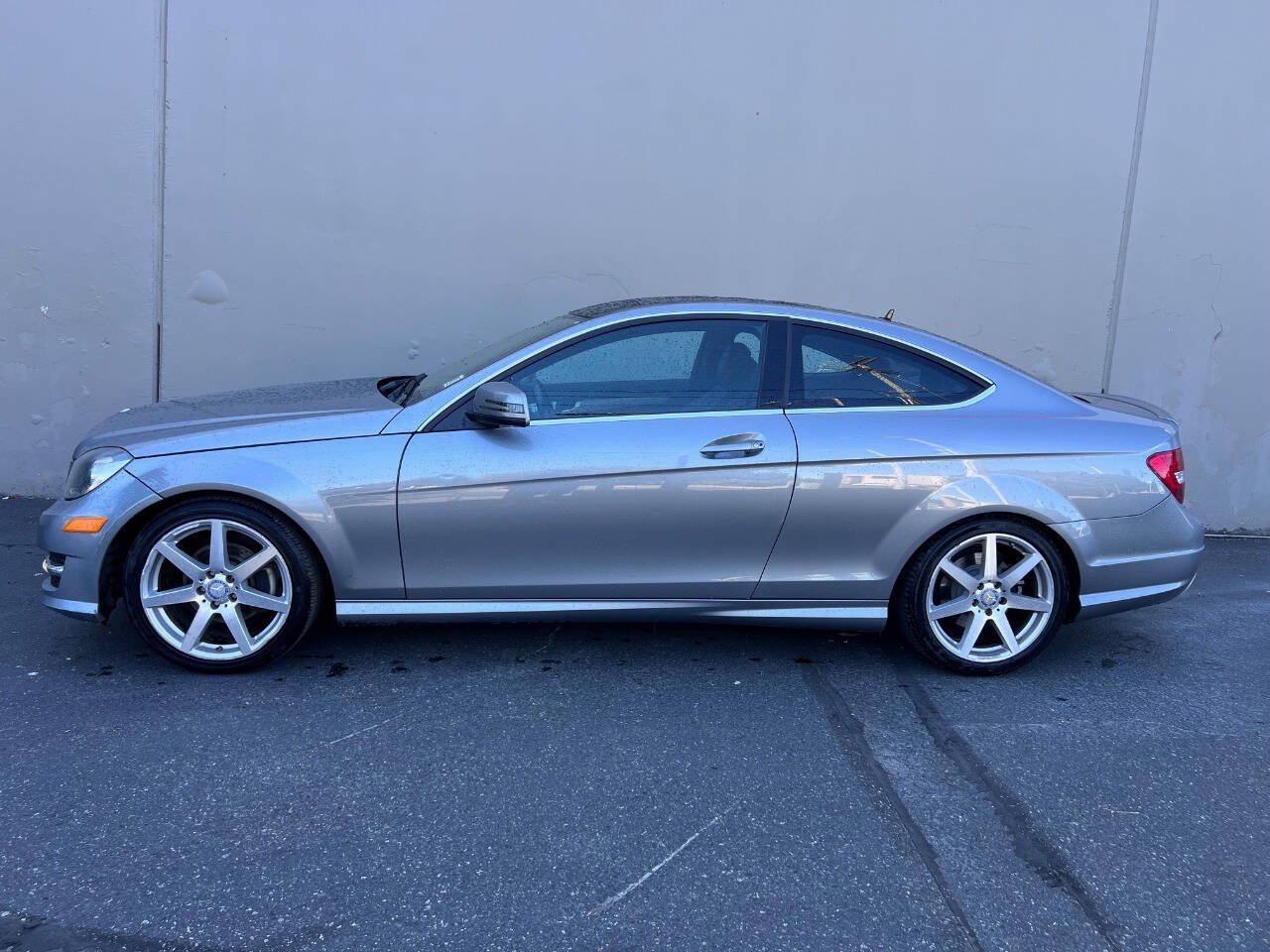 Used 2013 Mercedes-Benz C 250 Coupe image 4
