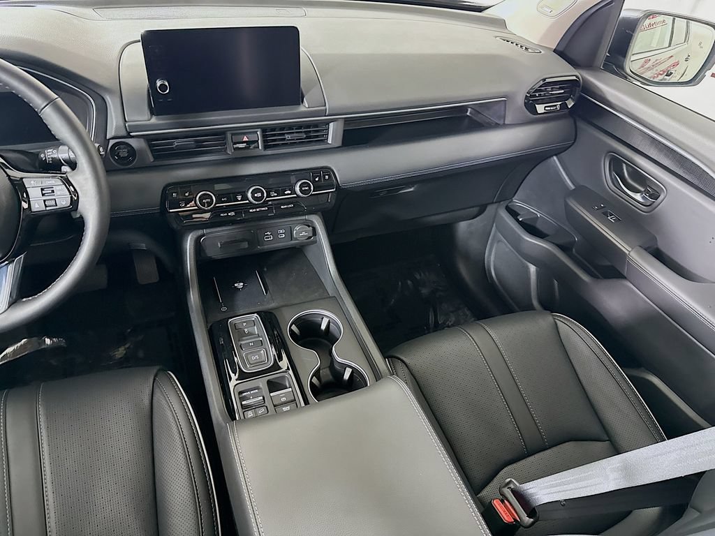 Used 2025 Honda Pilot Elite image 28