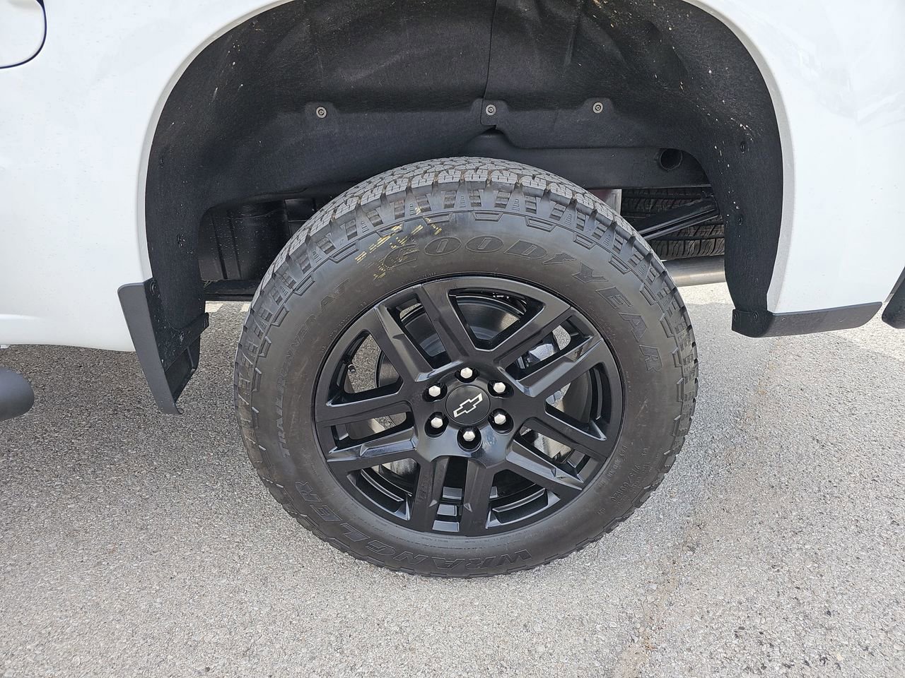 New 2026 Chevrolet Silverado 1500 Custom Trail Boss w/ LPO, Dark Essentials Package image 30