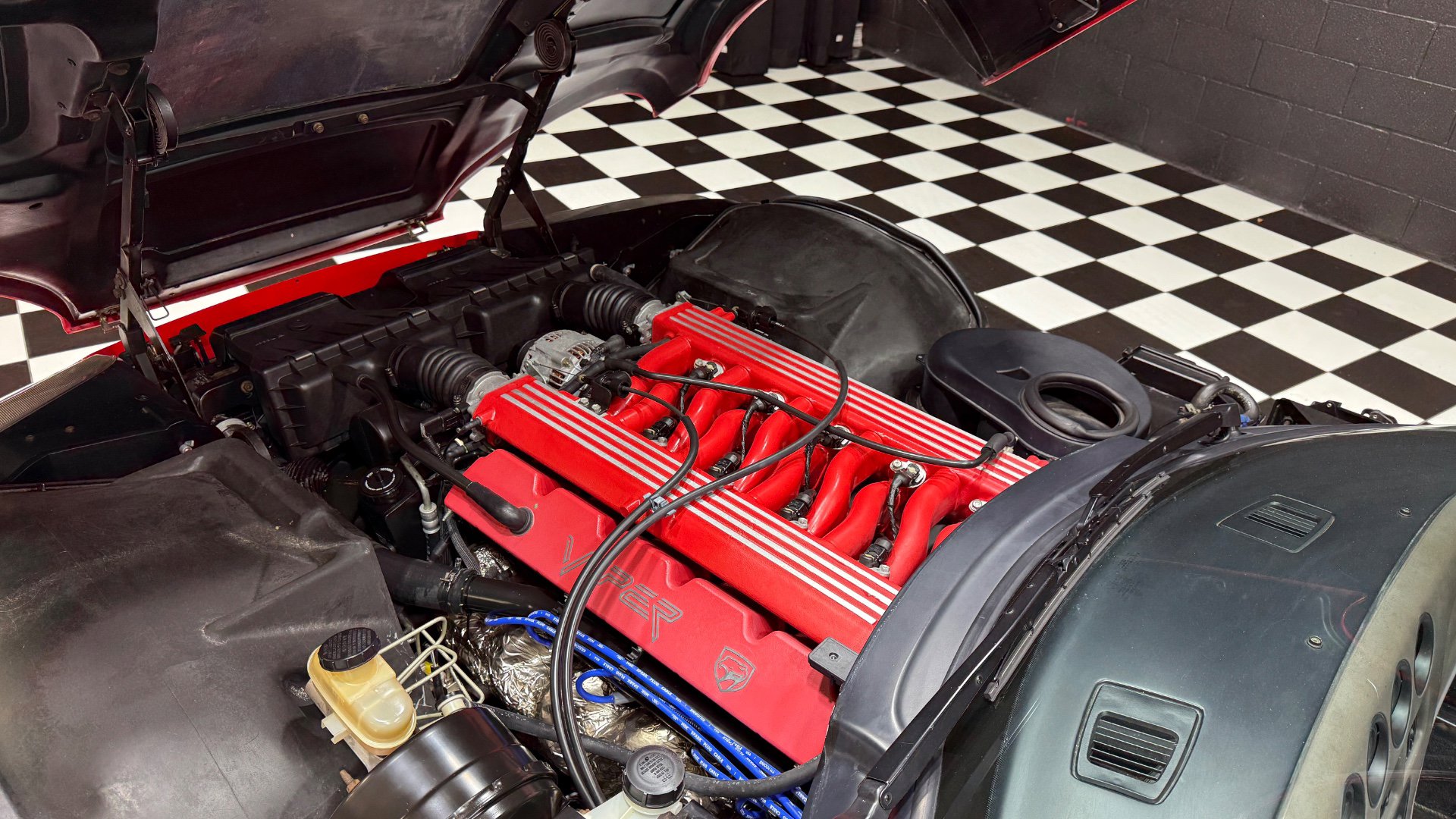 Used 1992 Dodge Viper RT/10 image 3