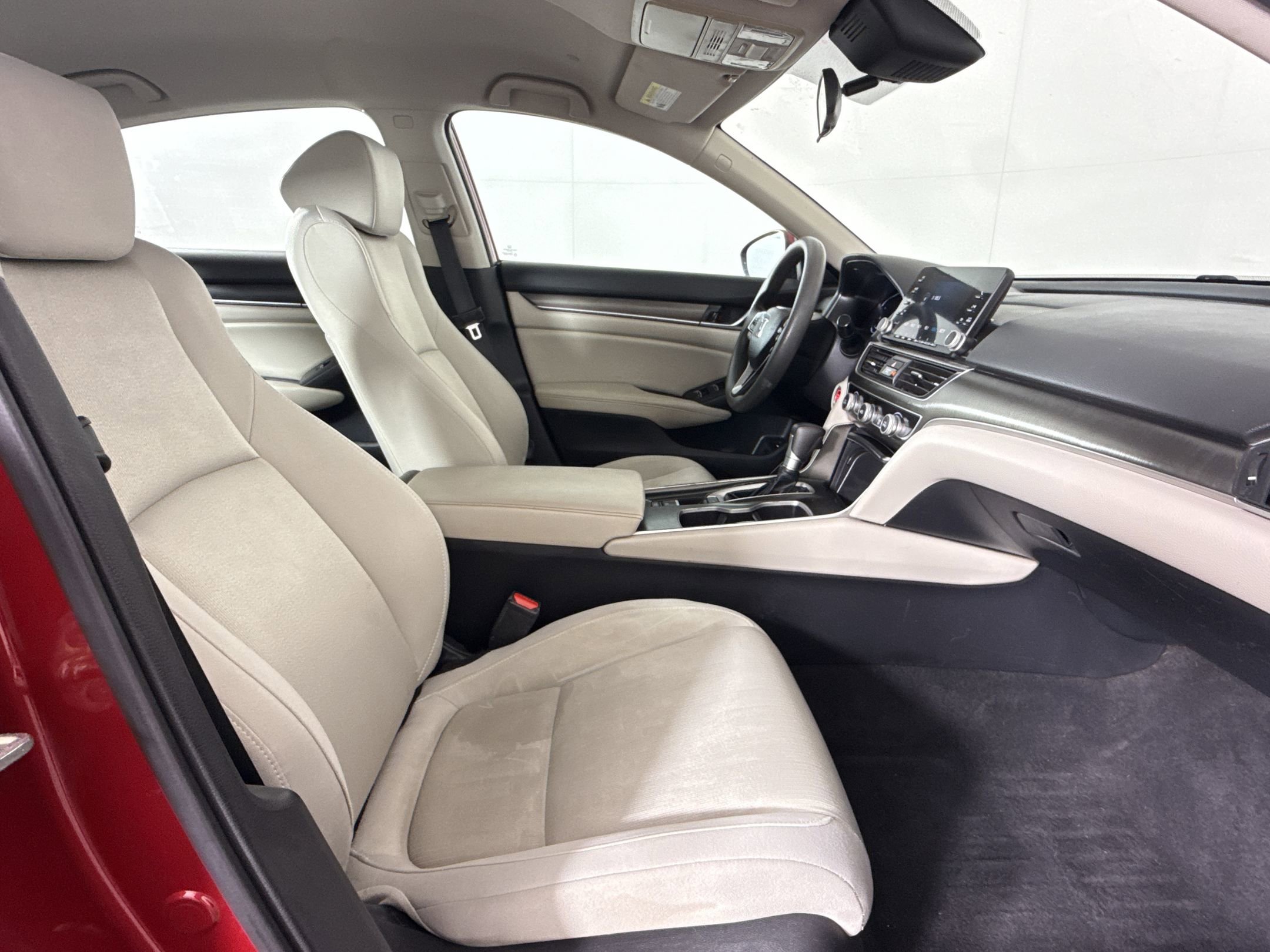 Used 2018 Honda Accord LX image 25