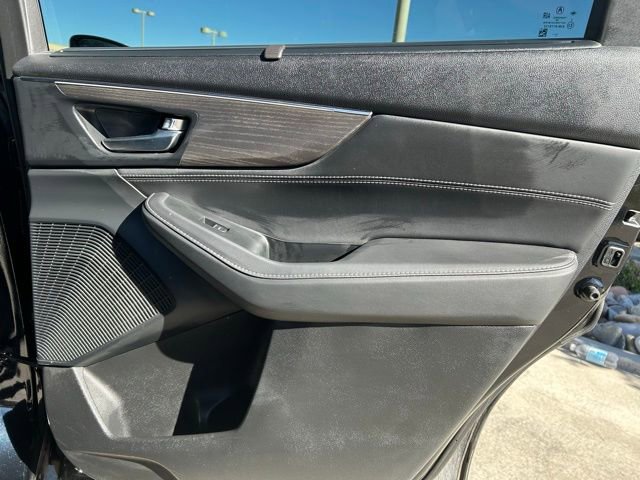 Used 2024 Acura MDX SH-AWD w/ Advance Package image 13