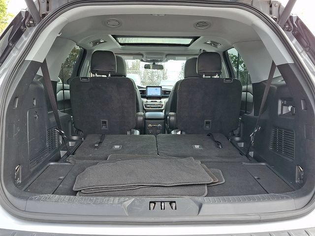 Used 2022 Ford Explorer XLT w/ Equipment Group 202A AWD/4WD image 30
