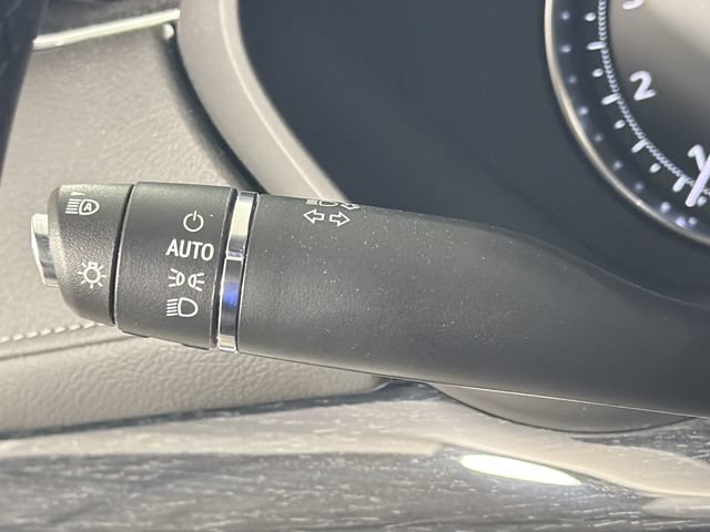 Used 2023 Cadillac XT4 Premium Luxury FWD image 14