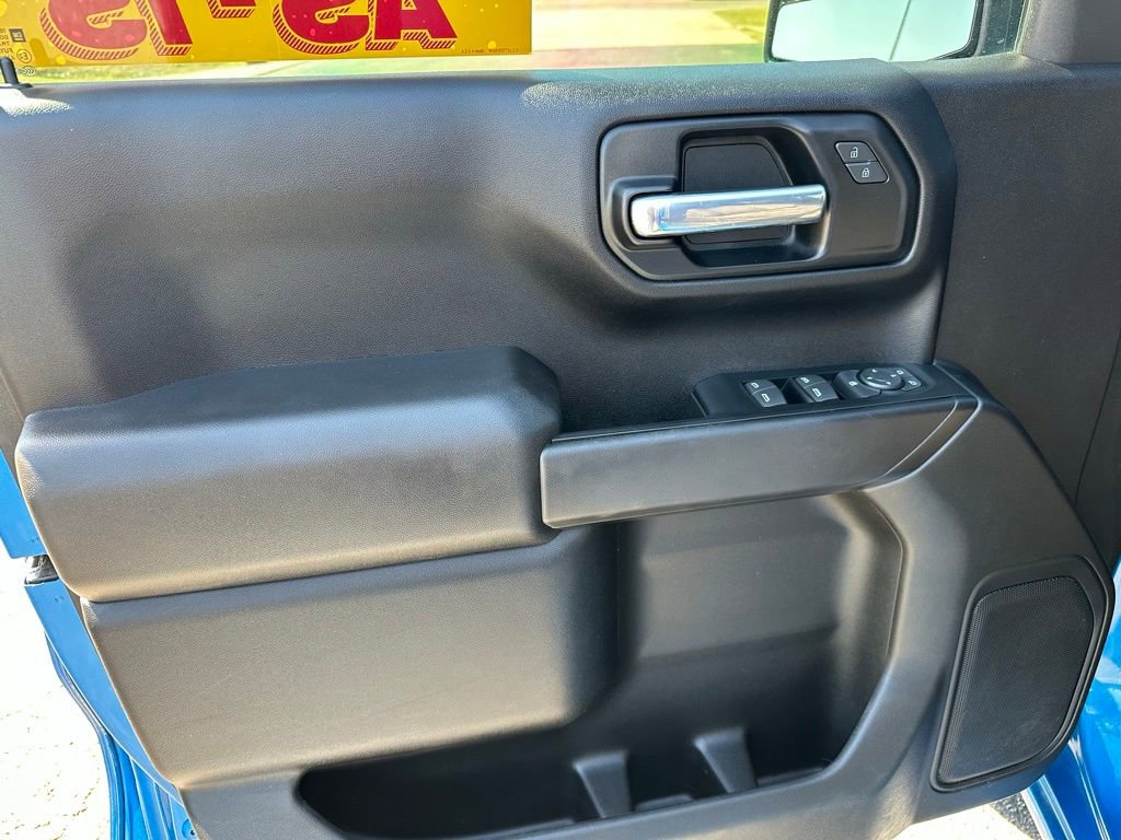 Used 2022 Chevrolet Silverado 1500 Custom image 12