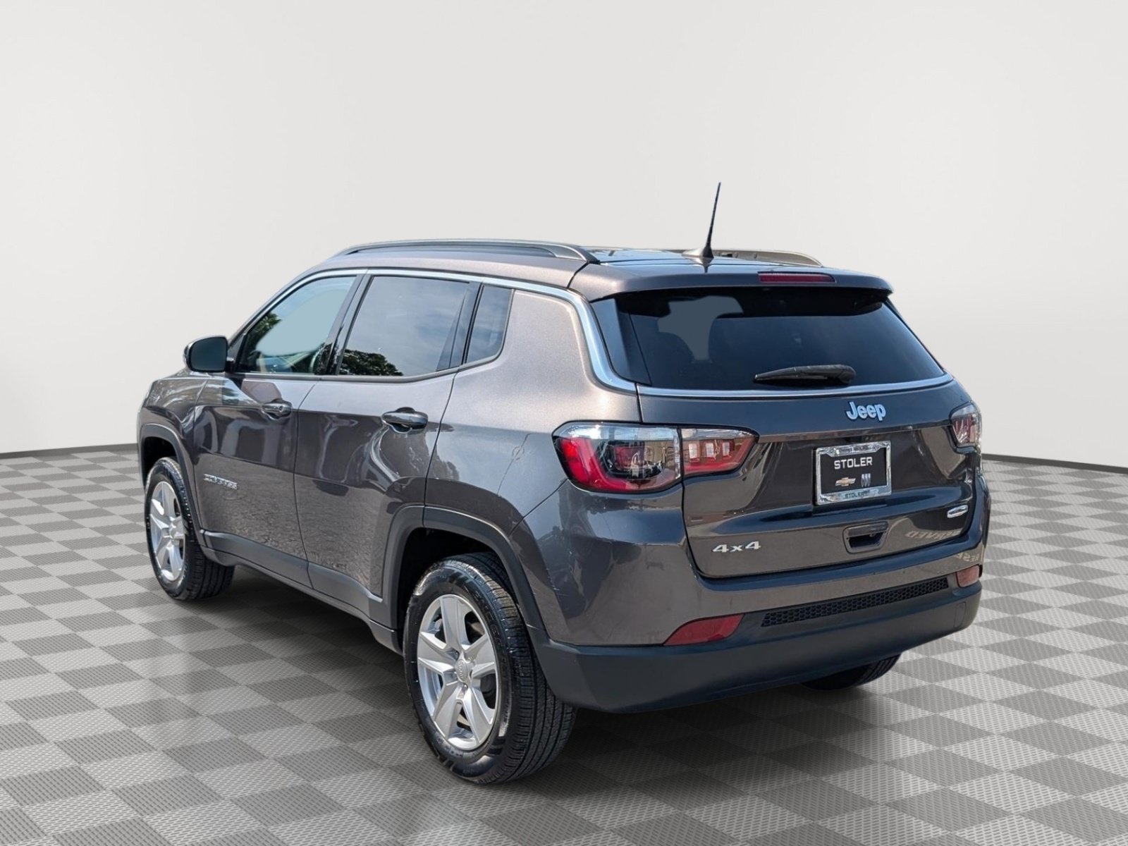 Used 2022 Jeep Compass Latitude w/ Convenience Group AWD/4WD image 3