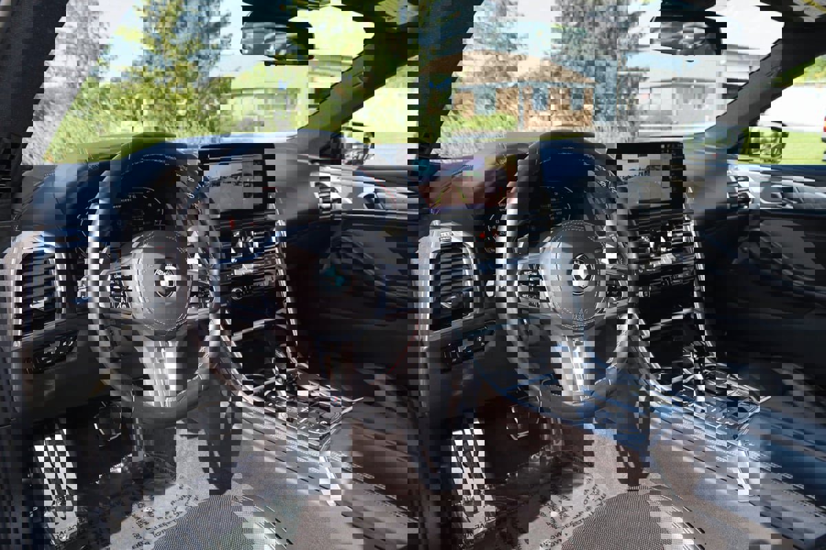 Used 2023 BMW M850i xDrive Coupe image 32