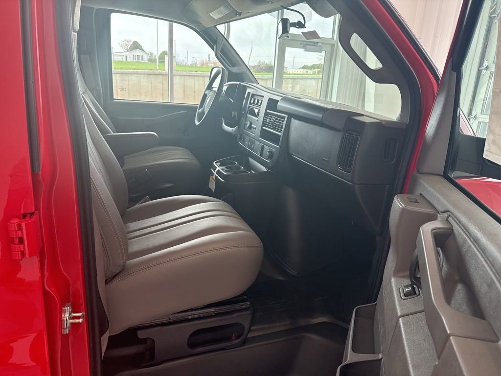 New 2025 Chevrolet Express 3500 LS w/ Chrome Appearance Package RWD image 12