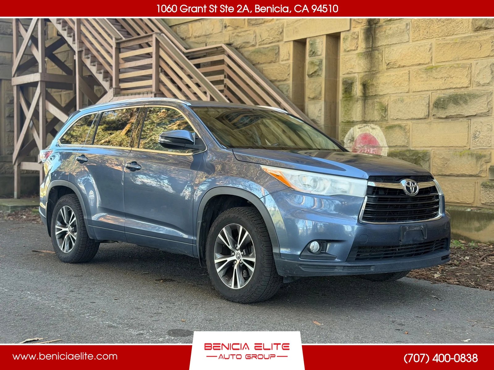 Used 2016 Toyota Highlander XLE AWD/4WD image 1