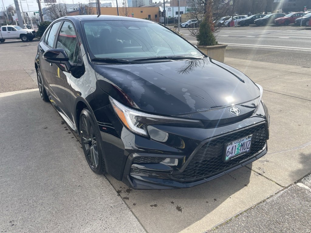 Used 2025 Toyota Corolla SE image 4