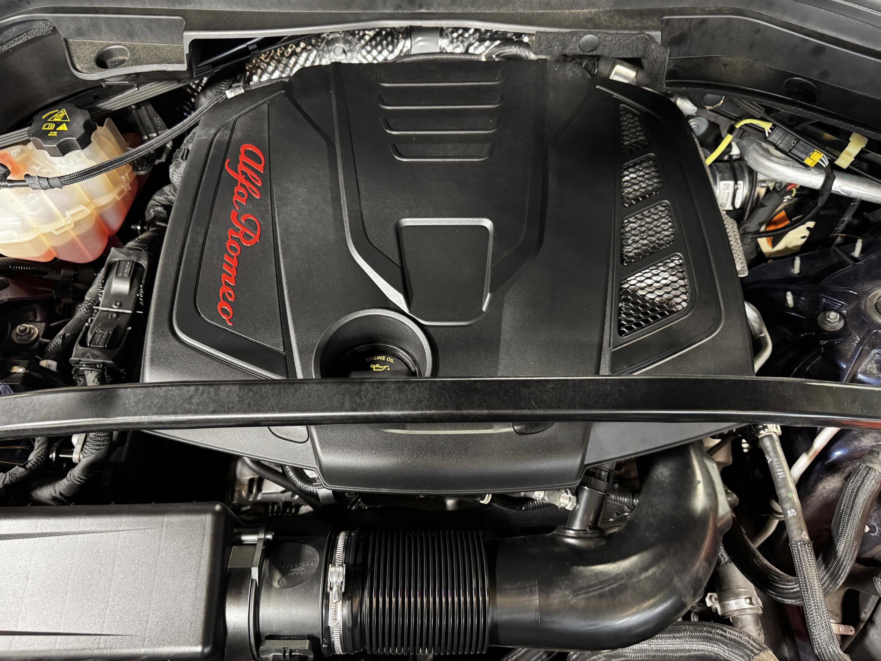 Used 2020 Alfa Romeo Stelvio Ti w/ Nero Edizione image 42