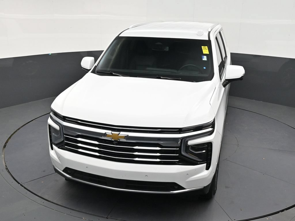 Used 2026 Chevrolet Suburban LT w/ Comfort Package RWD image 19