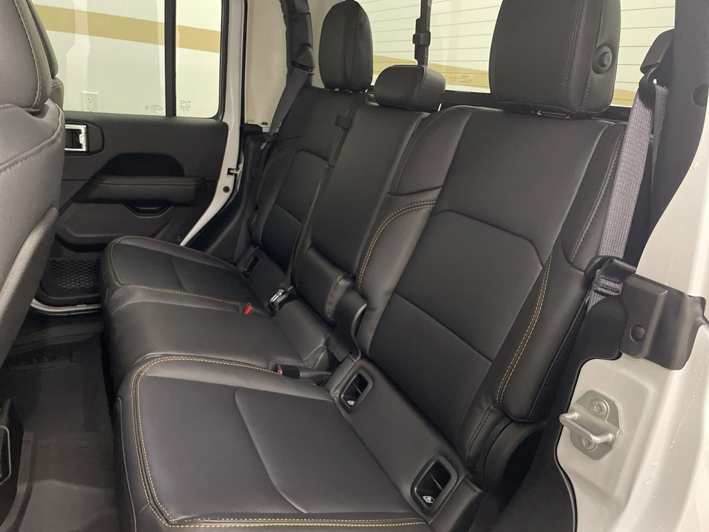 New 2025 Jeep Gladiator Sport image 9