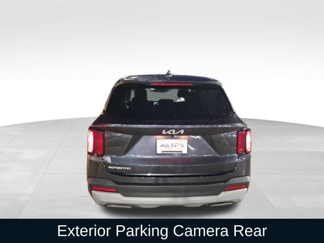 Used 2025 Kia Sorento LX image 5