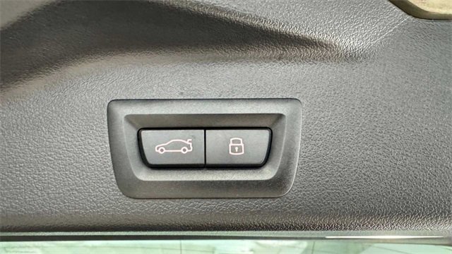 Used 2026 BMW X5 sDrive40i image 37