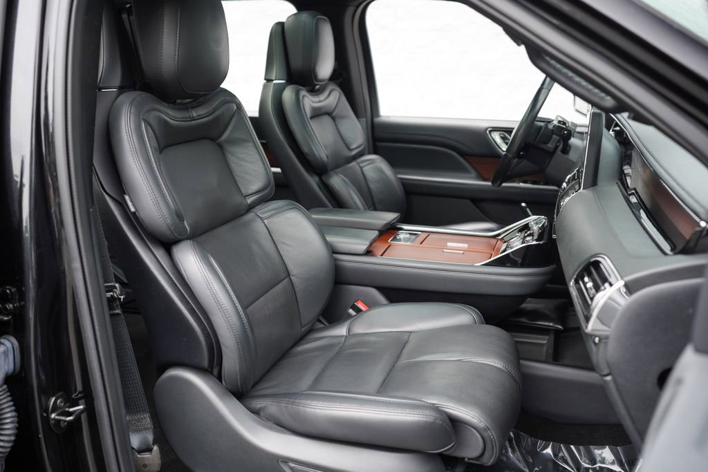 Used 2023 Lincoln Navigator Reserve RWD image 26