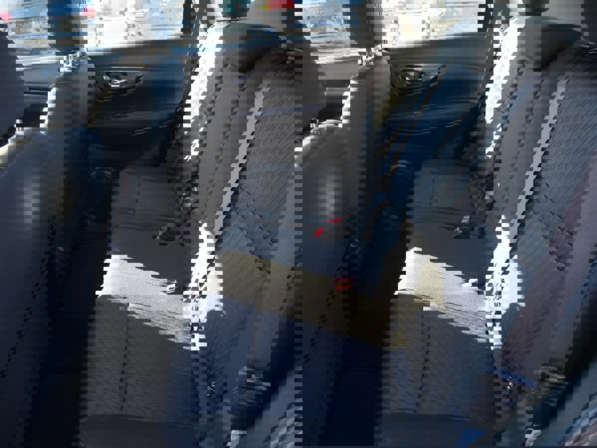 Used 2018 Nissan Rogue S image 20