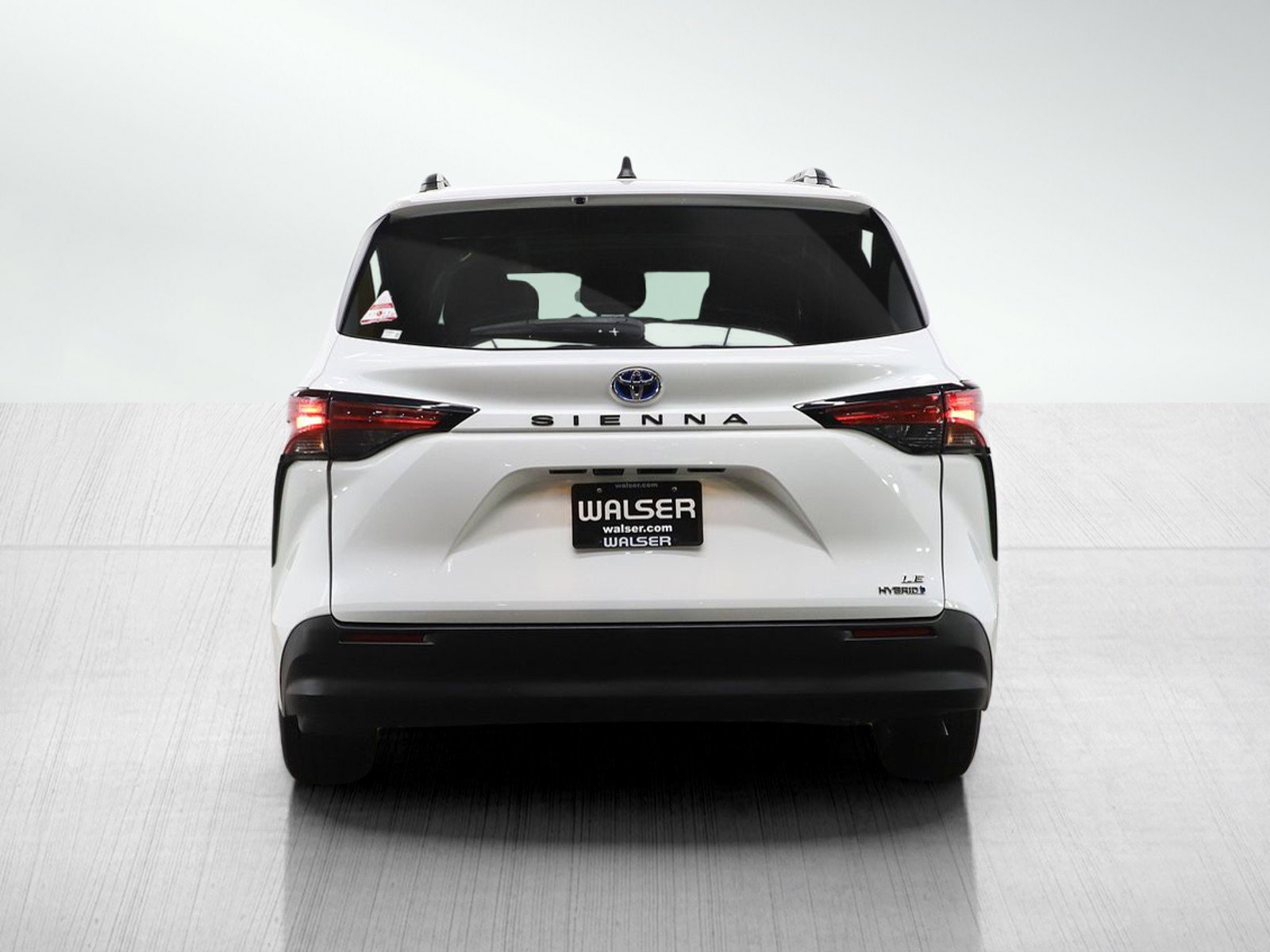 Used 2022 Toyota Sienna LE FWD image 4